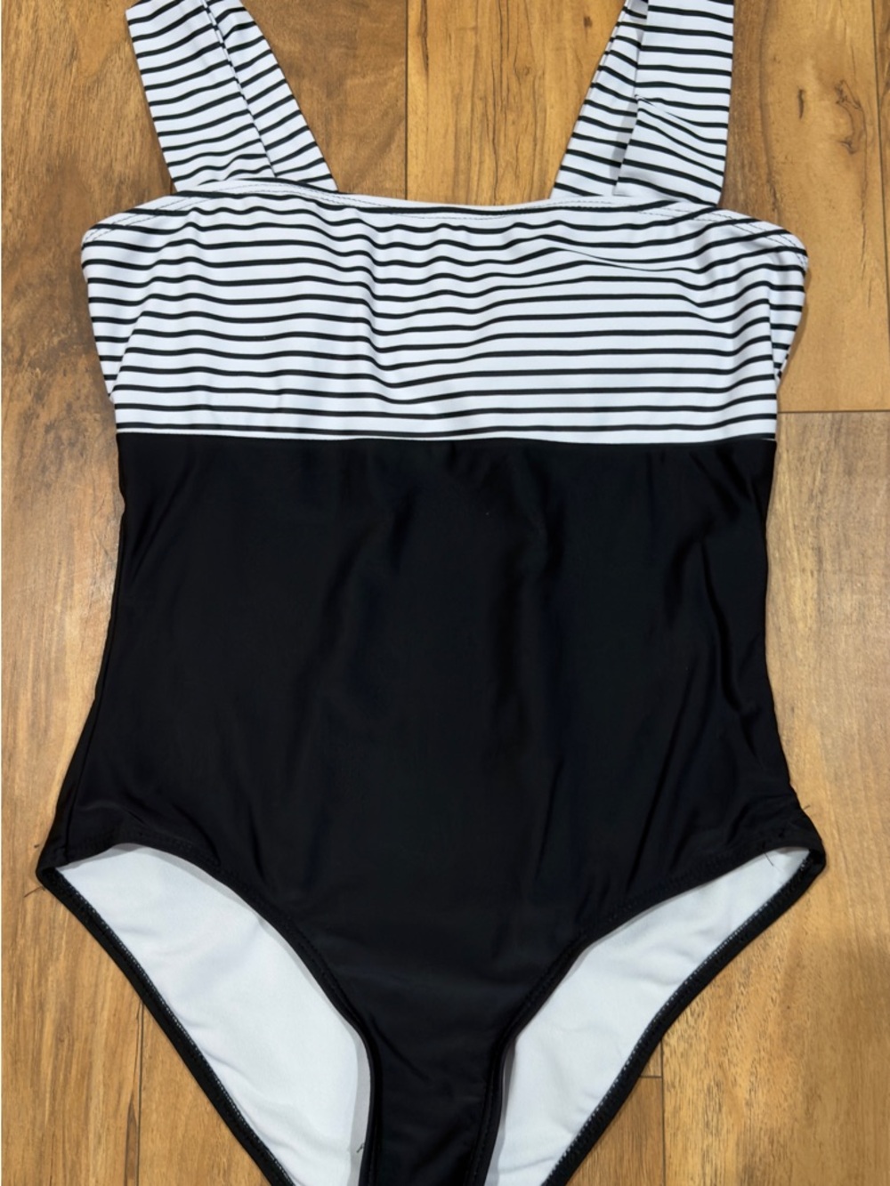 Color-Blocked Square Neck One-Piece Swimsuit Black/White Sz Med Vacation Beach